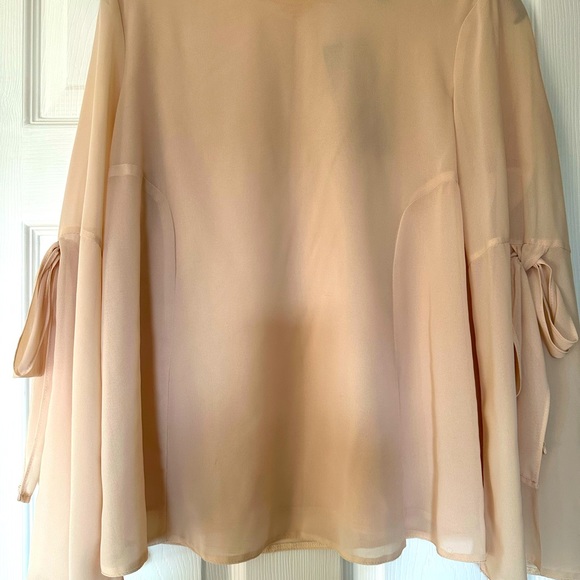 Cream coloured  Papillon blouse - Picture 3 of 3